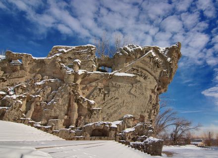 Стены-руины на Мамаевом Кургане
